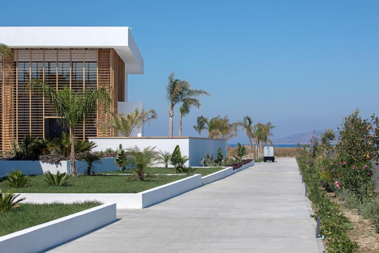 D' Andrea Lagoon All Suites - Adults Only مارماري المظهر الخارجي الصورة The resort's main building